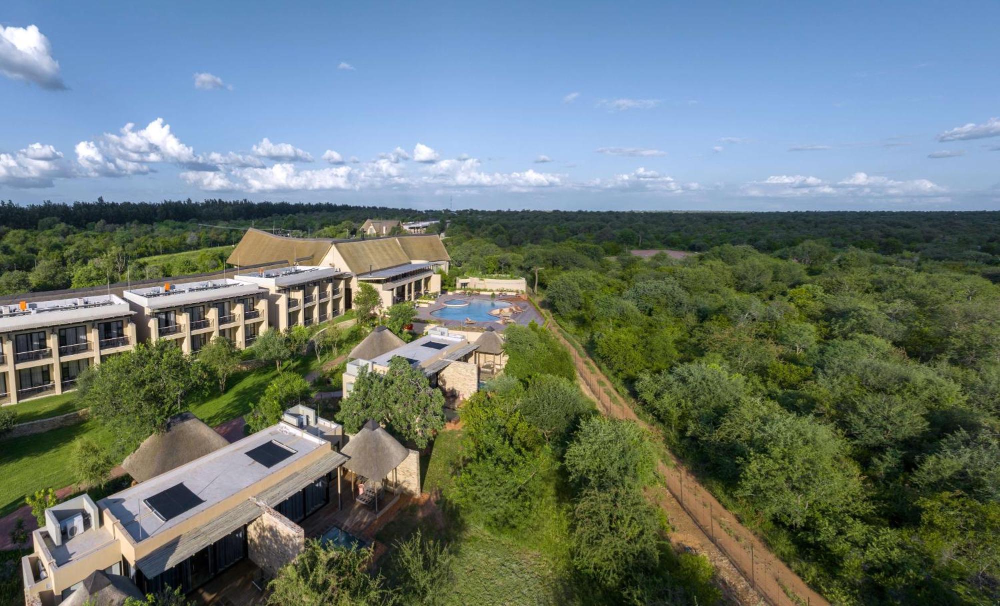 Hotel Radisson Safari 5*